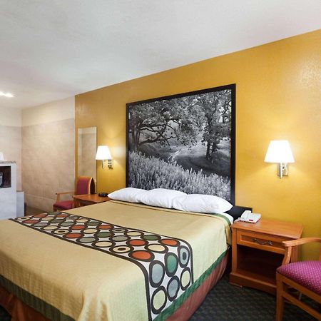 Super 8 By Wyndham Bakersfield South Ca Motel Exterior foto