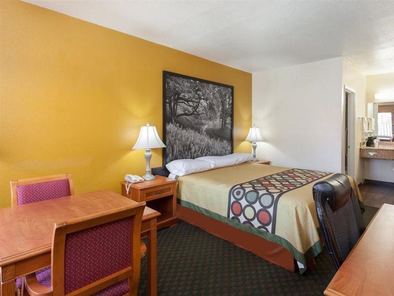 Super 8 By Wyndham Bakersfield South Ca Motel Exterior foto