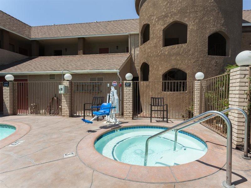 Super 8 By Wyndham Bakersfield South Ca Motel Exterior foto