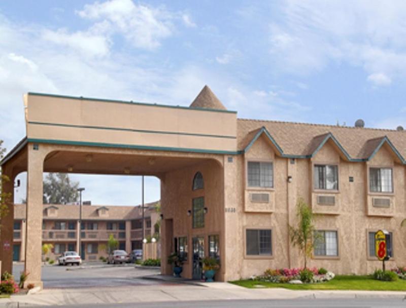 Super 8 By Wyndham Bakersfield South Ca Motel Exterior foto